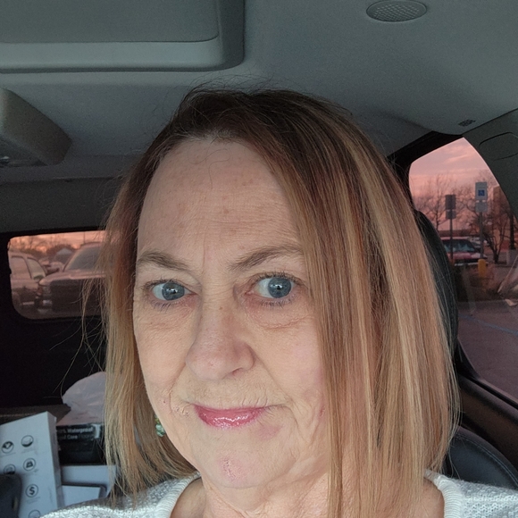 Meet your Posher, Tonya - Picture 2 of 2